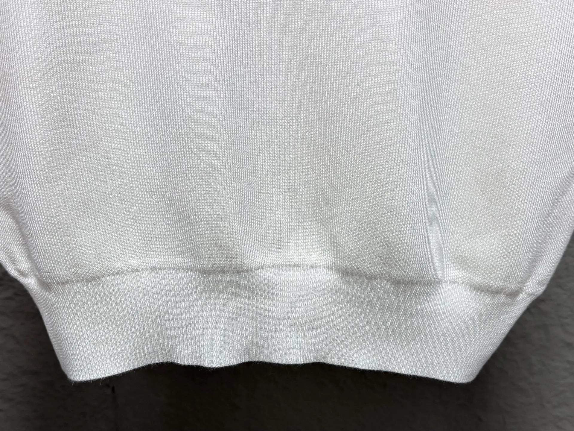 𝙈𝙤𝙣𝙘𝙡𝙚𝙧/ （ ̀ ̀ ̀ ̀） ▫️ ， ， ， ； 、 ， ， 。 ▫️ ， ， ； ， ， 。 Classic ， ， 。 ▫️ ， ，Cream White ，Versatile 。 ▫️ ， ， 、 ， 、 ， 。